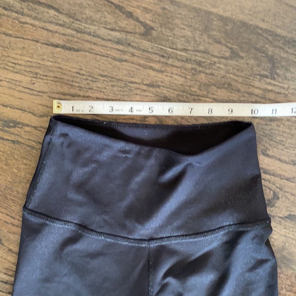 Beyond Yoga Black Leggings XS EUC - Picture 2 of 11